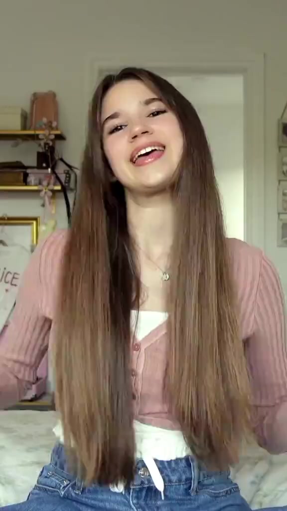 @karolina protsenko