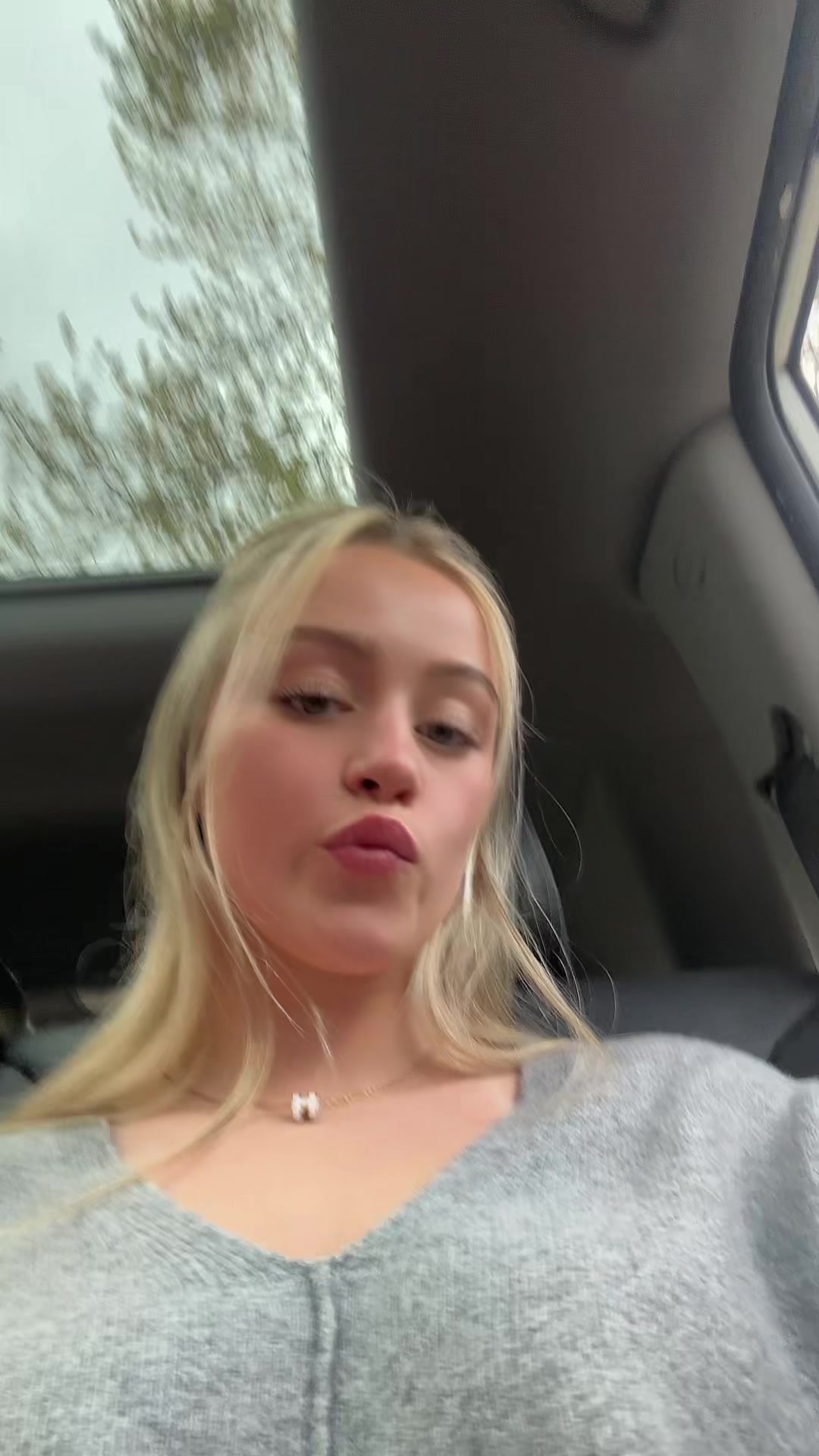 @camille