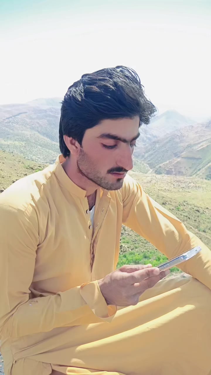 @عـــلــي بـــلـــوشـــي😘🖤