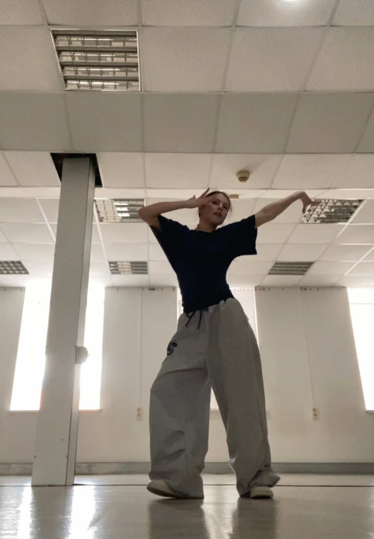 @𝐤𝐤𝐢𝐫𝐚𝐛𝐥𝐢𝐧🪩