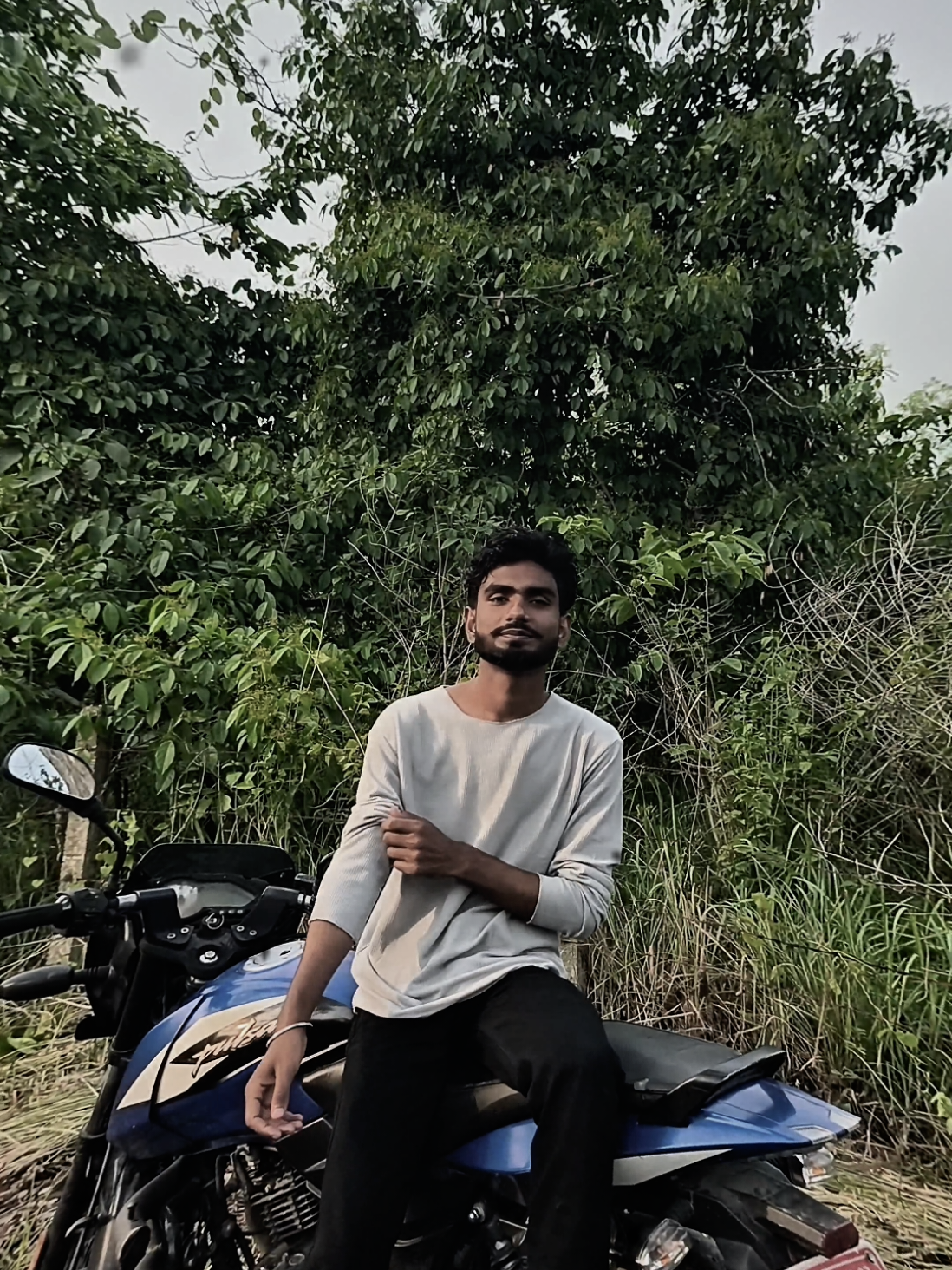 @ᴀ ᴀ ʀ यन 🌊🦅