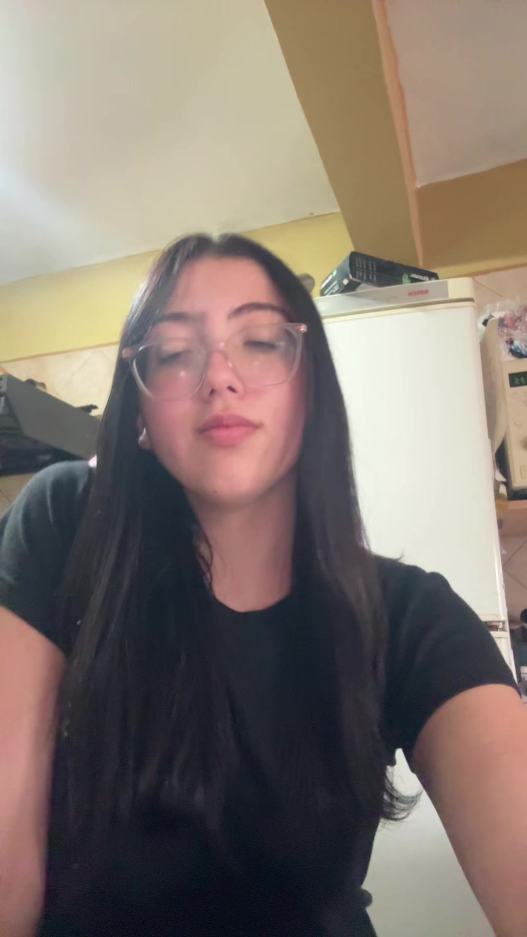 @whoisvickyy
