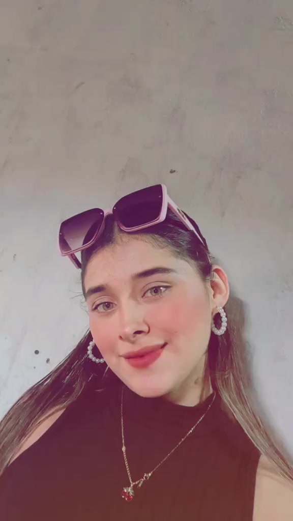 @Nallely🍒