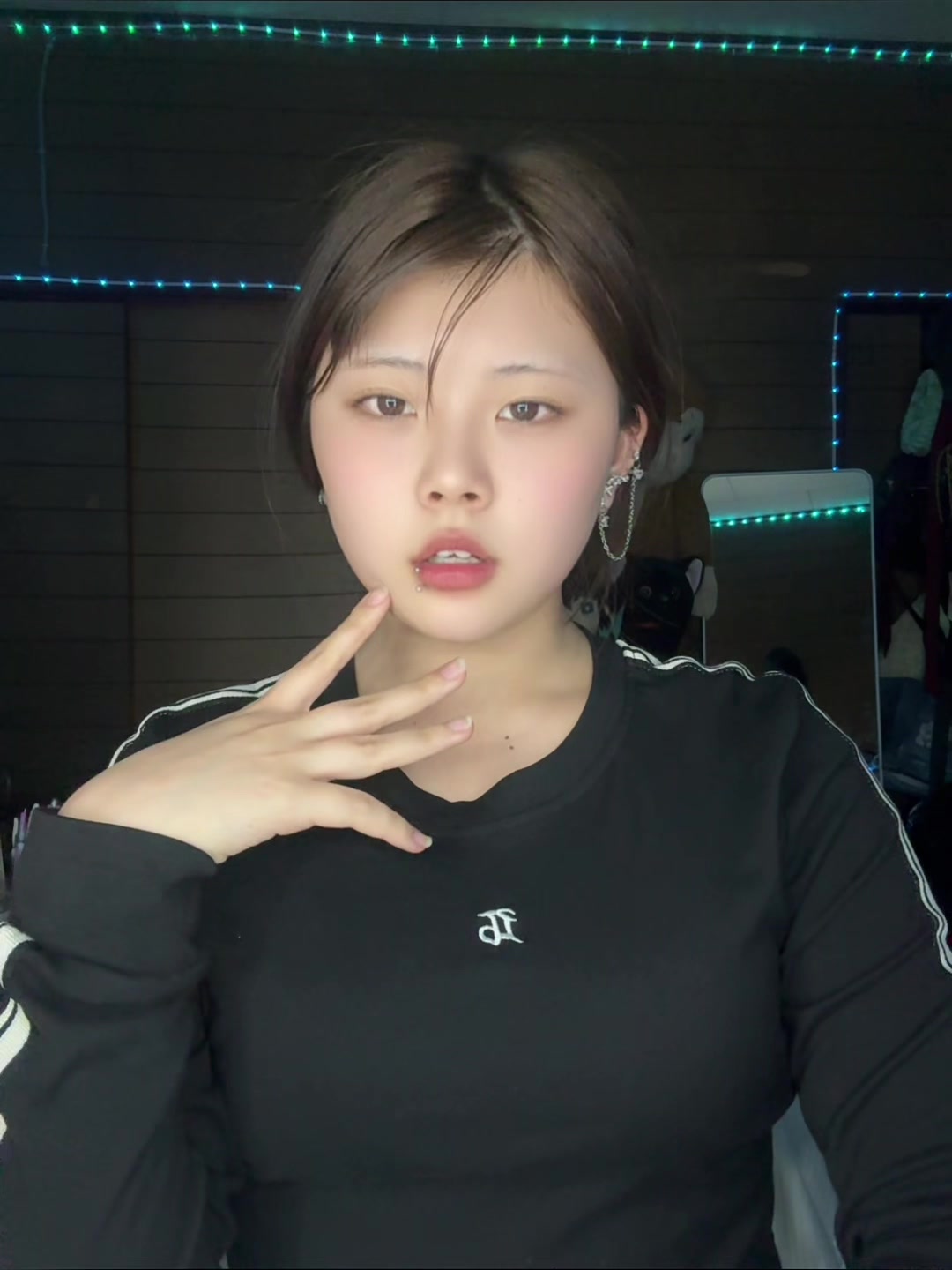 @莉子