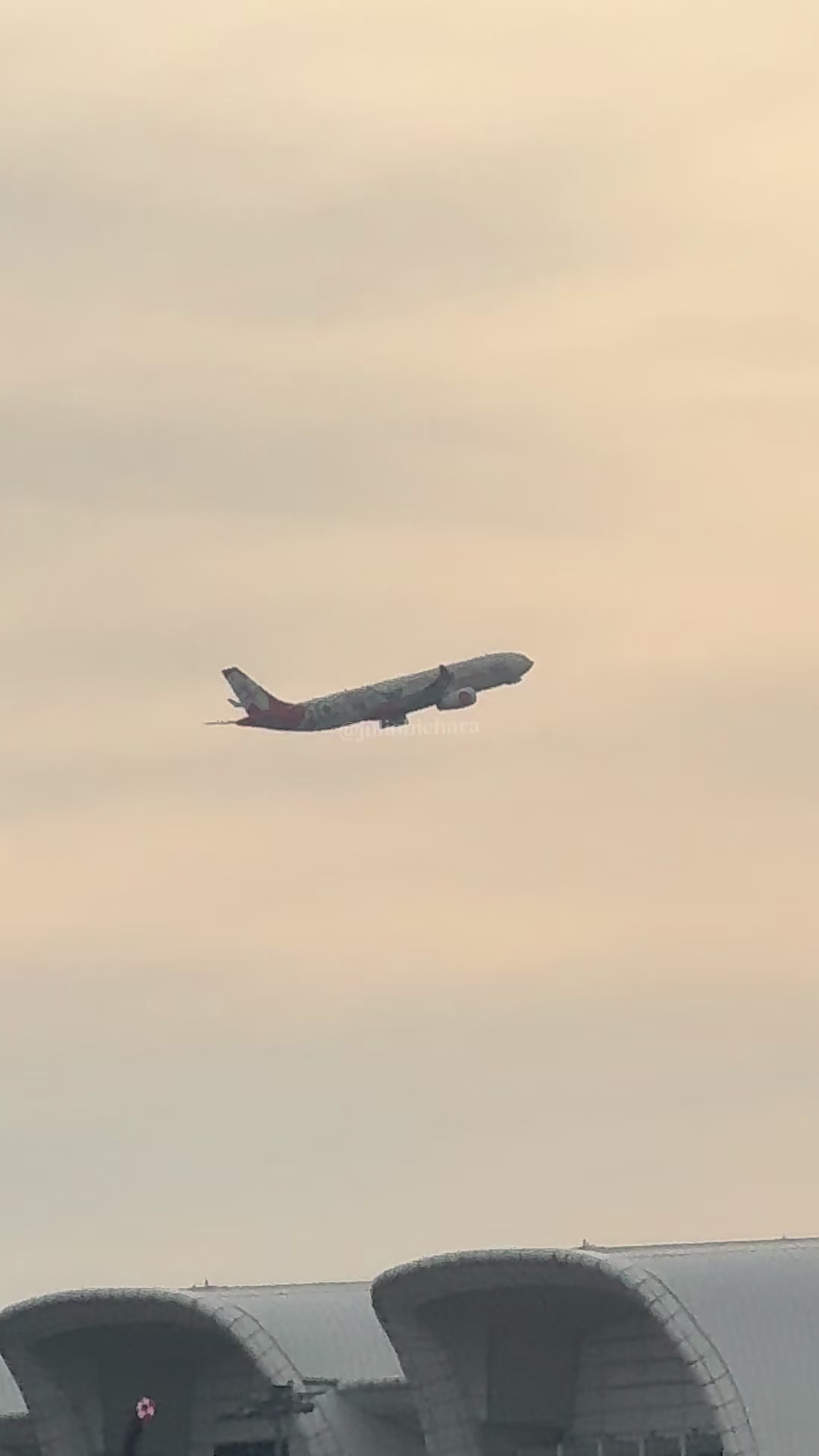 @julio ✈︎