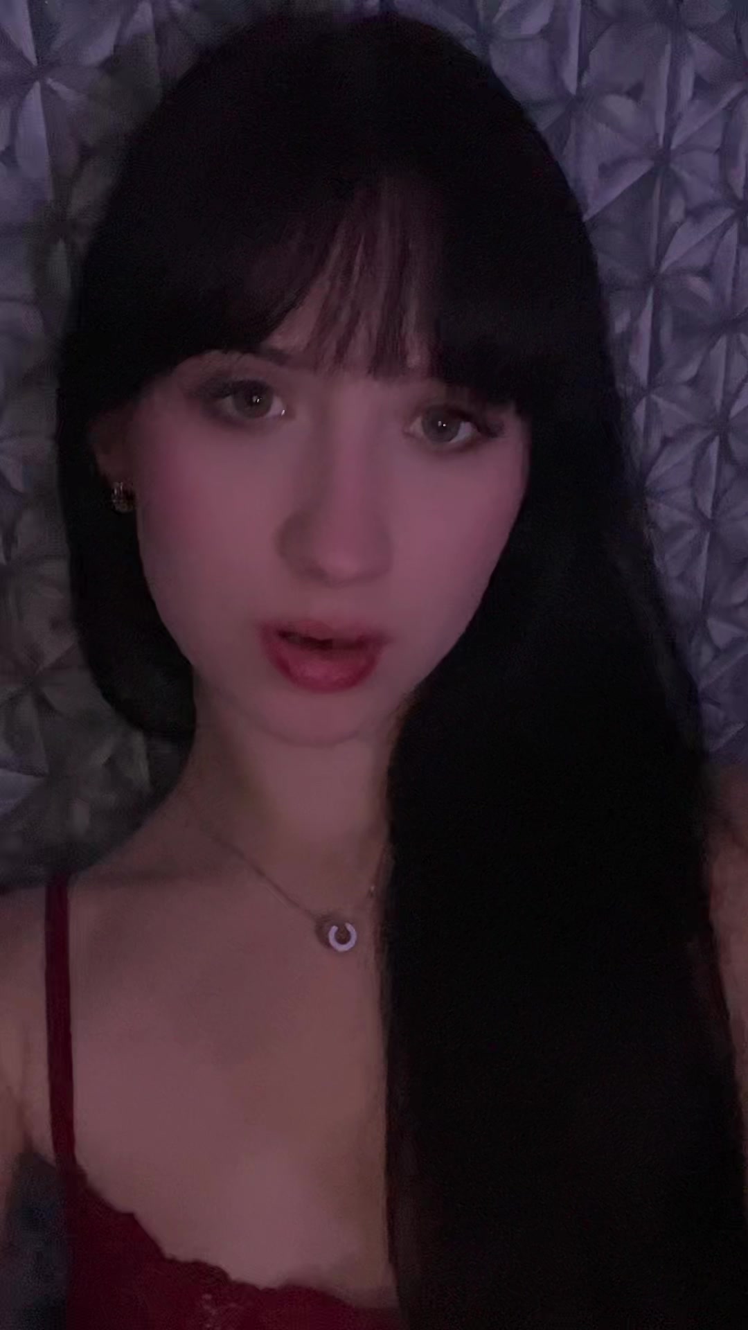 @akuniebooks