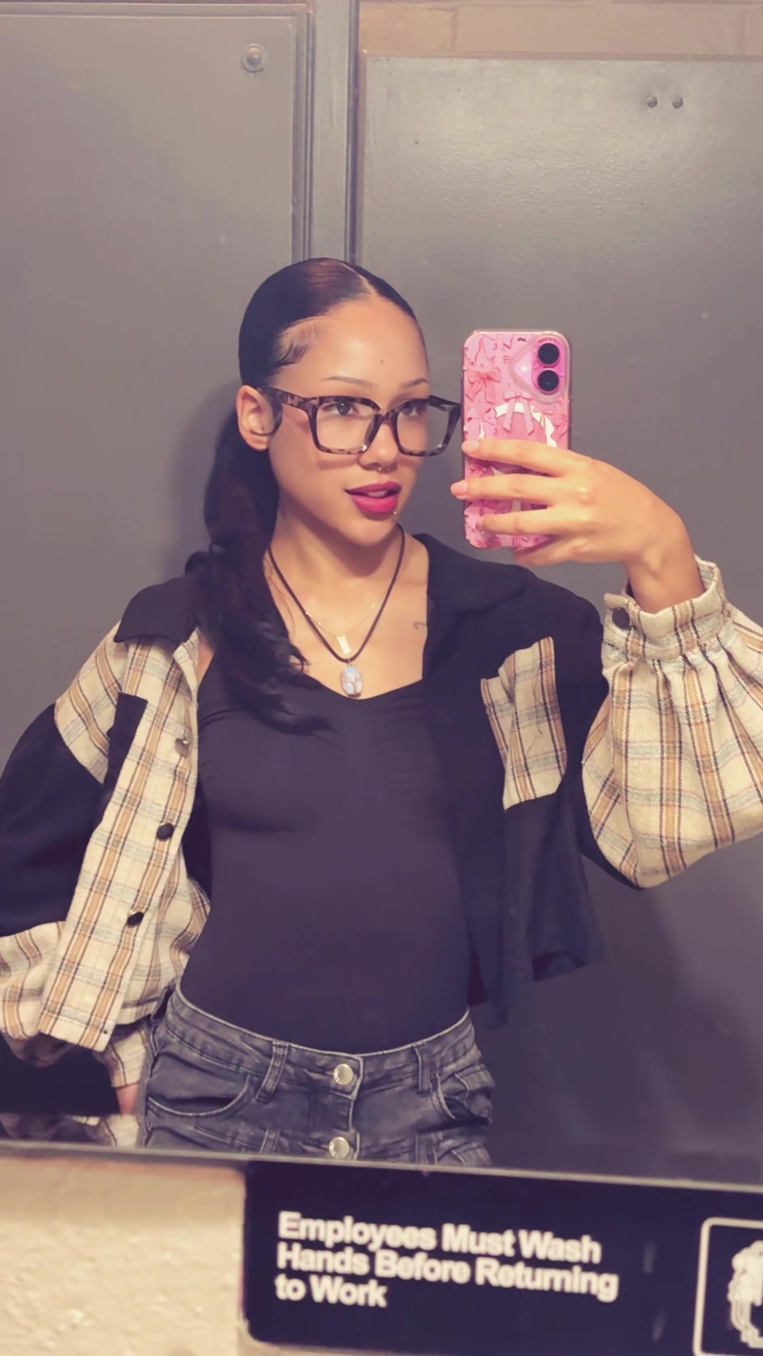 @wholelottalili