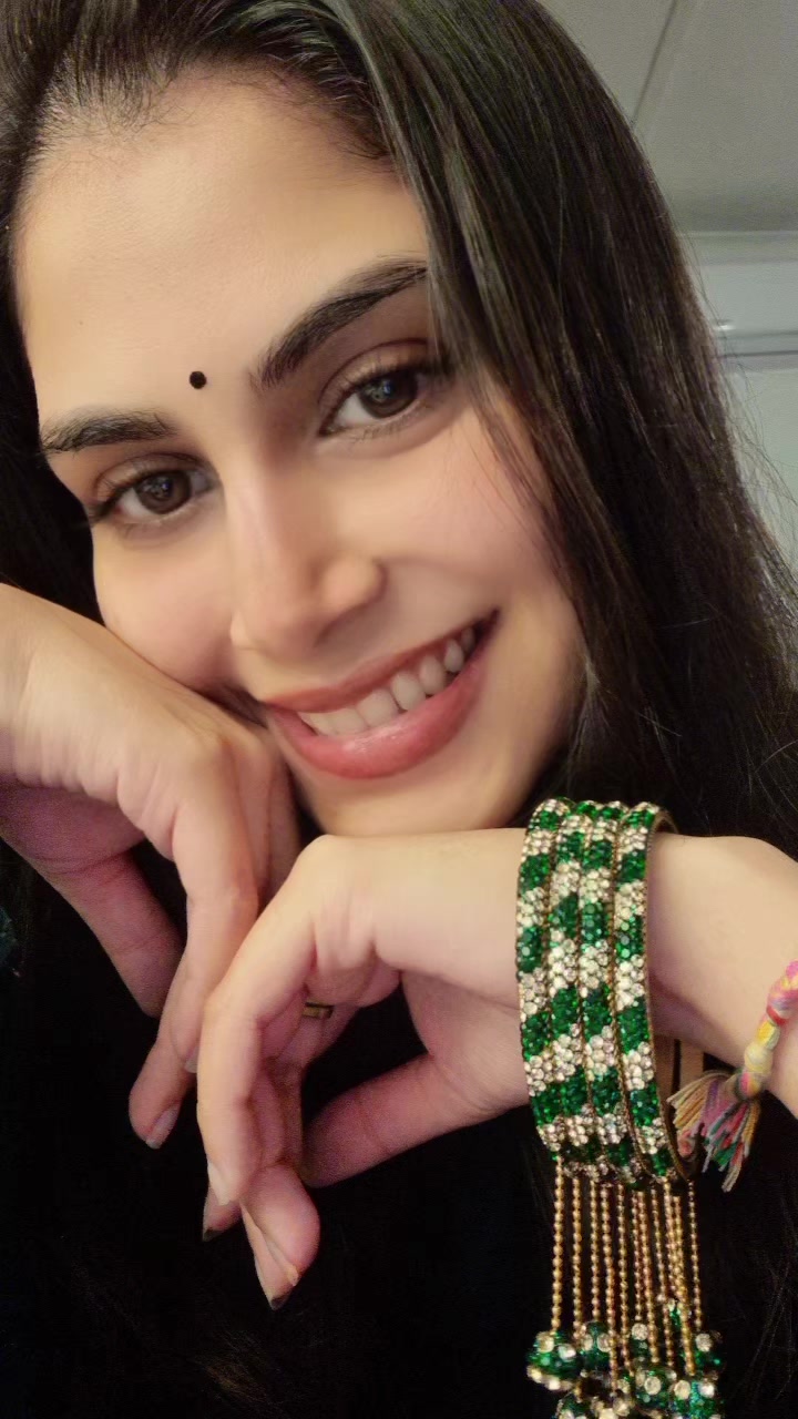 @Ektha Soni | CA(SA)🧿