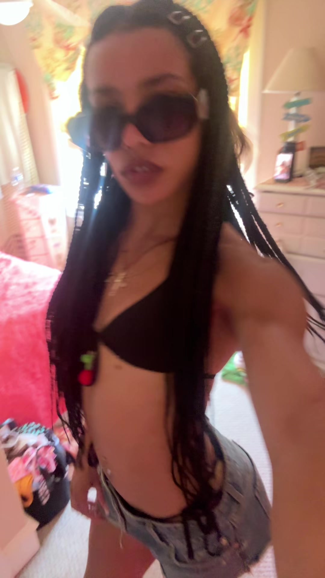 @_lilianalester_
