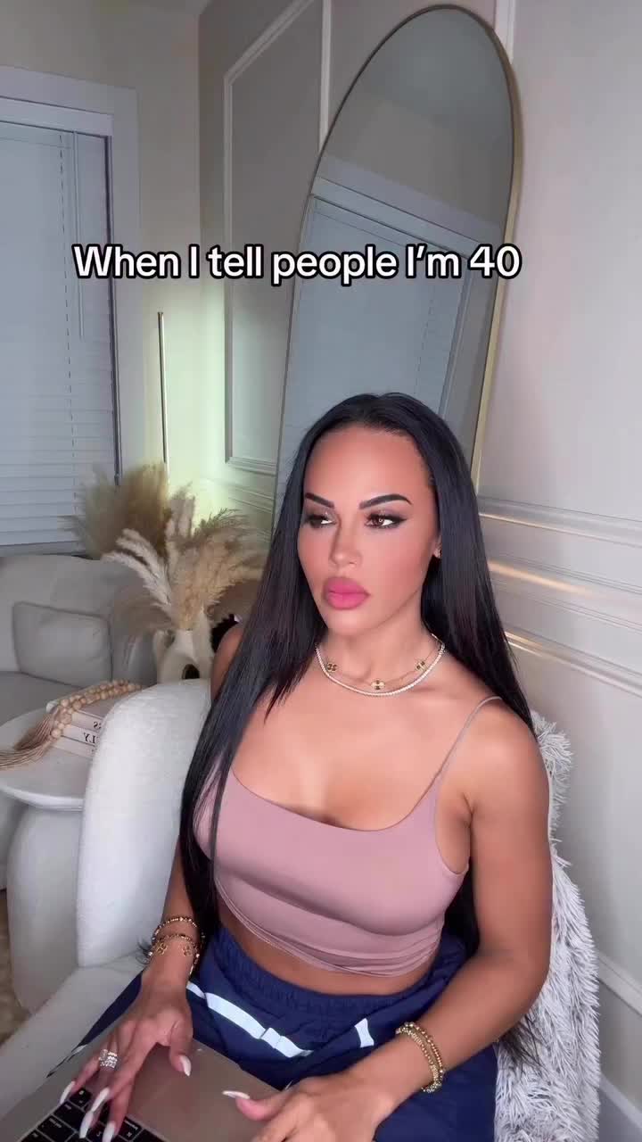 @Chezzie