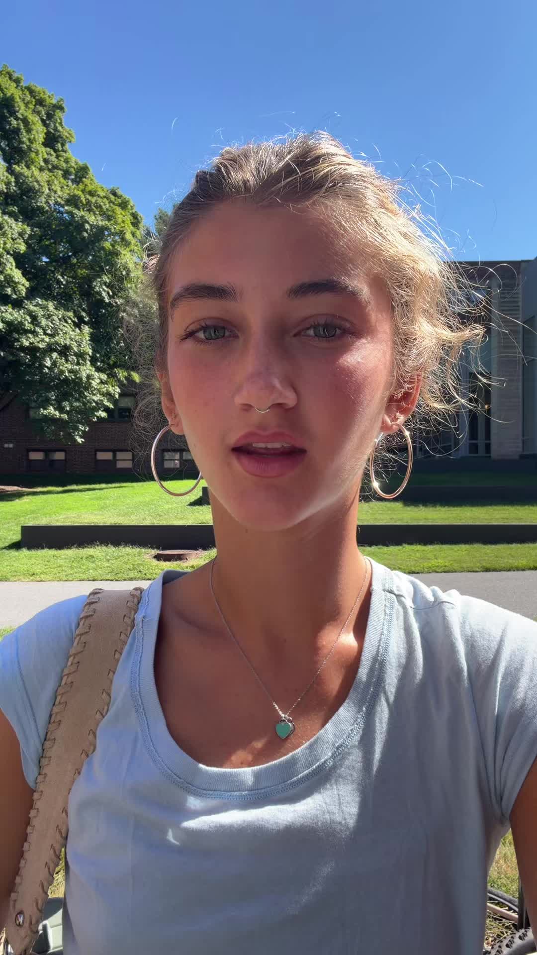 @clara