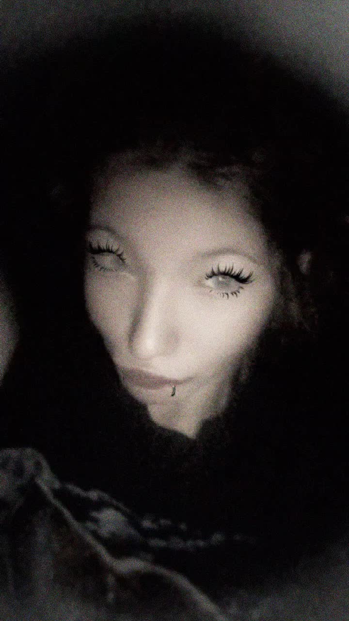 @sierra(stonerrmomma)