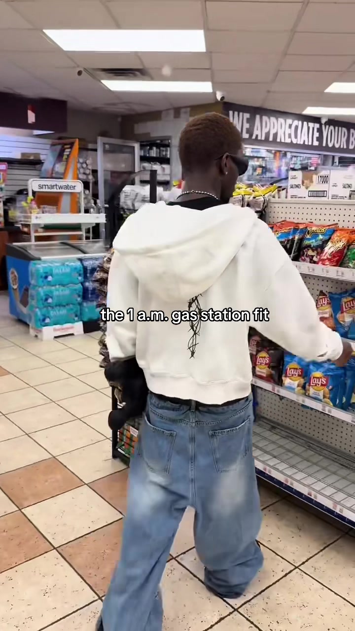 @HIYELLA