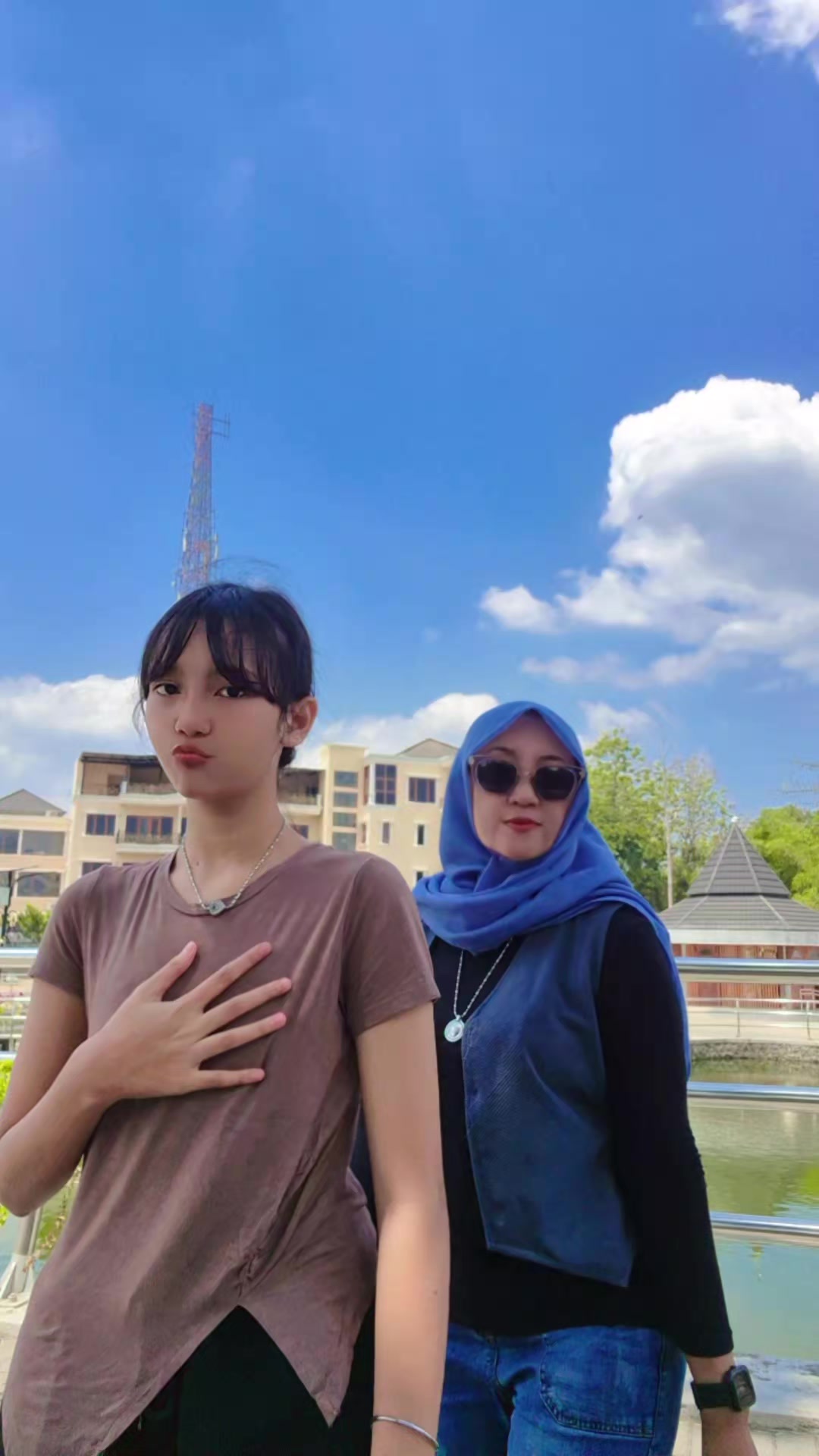 @Yunicha
