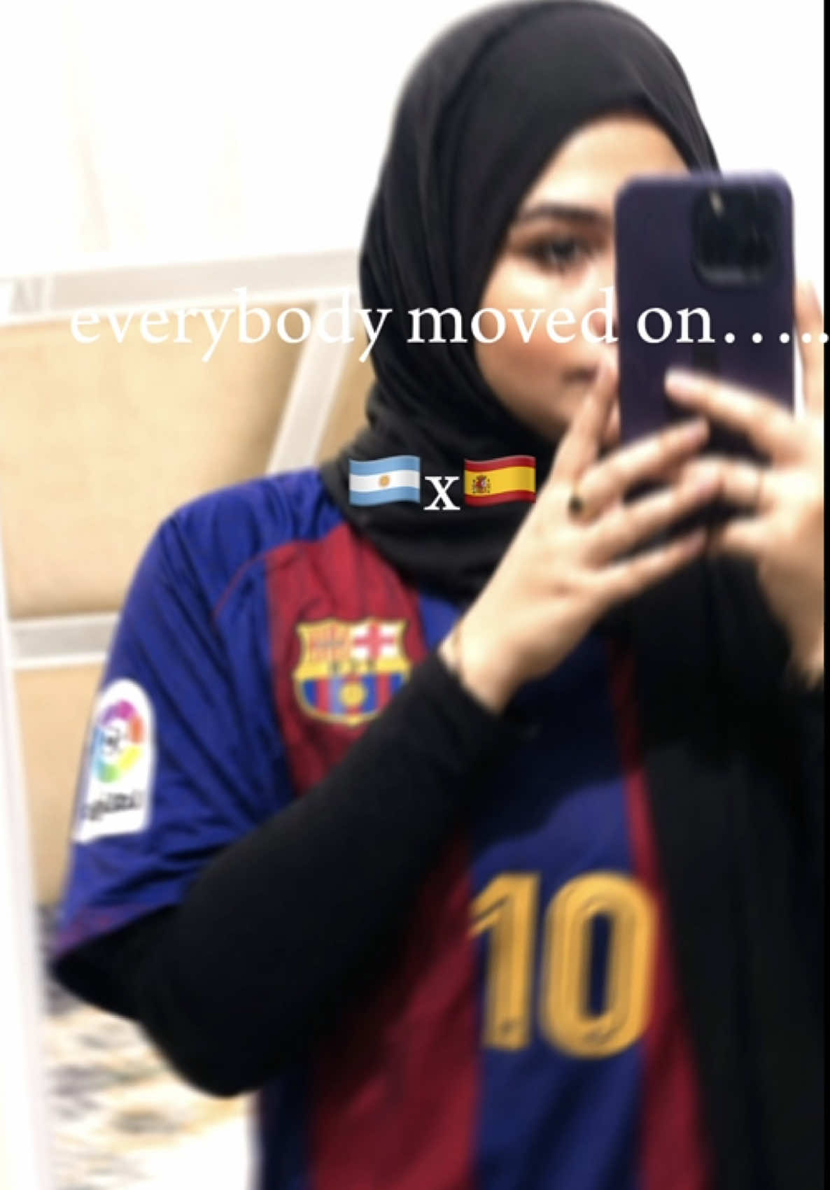 @𝓟𝓸𝓵𝔂🕊️