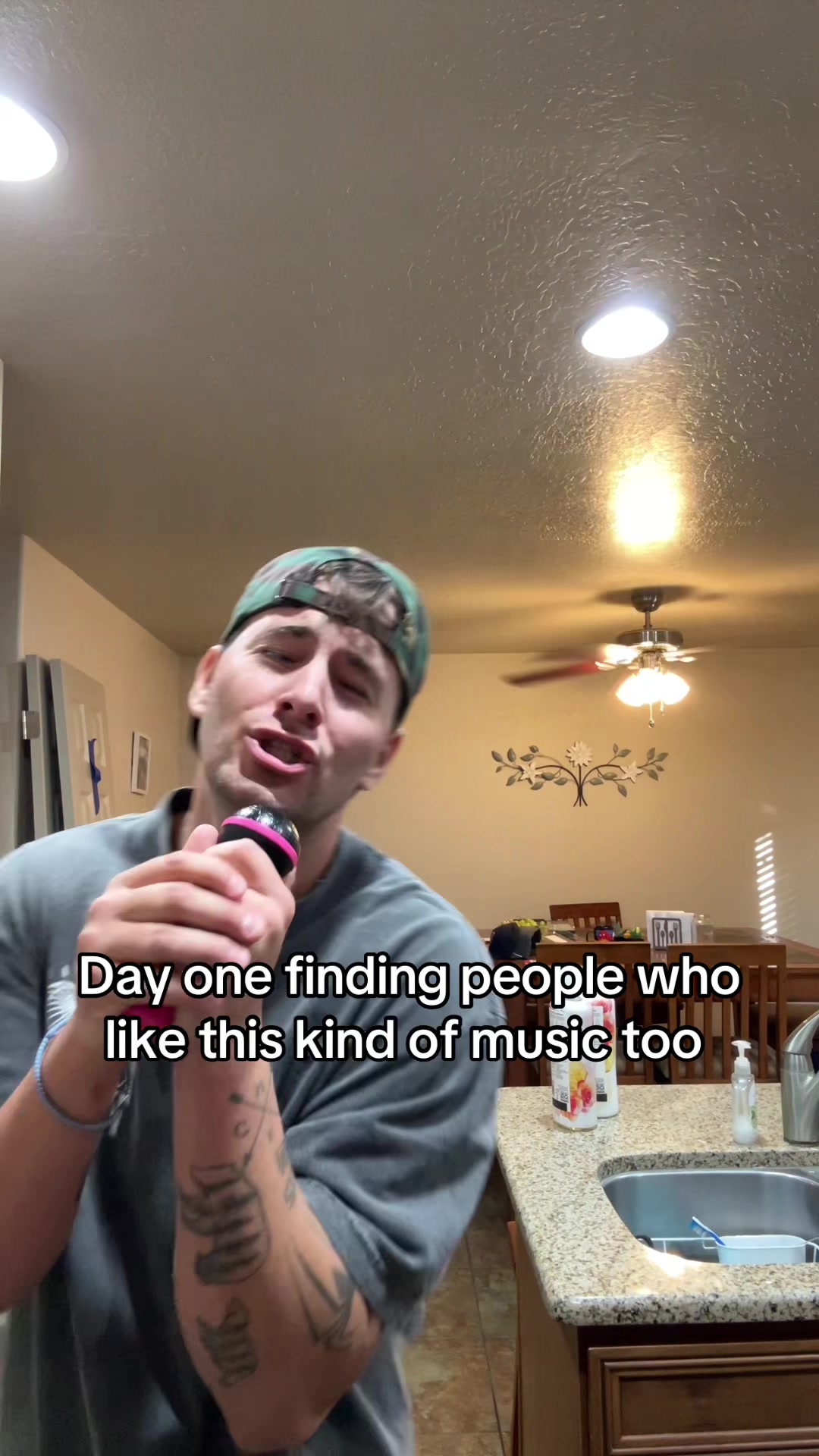 @CARSONGOESPUNK
