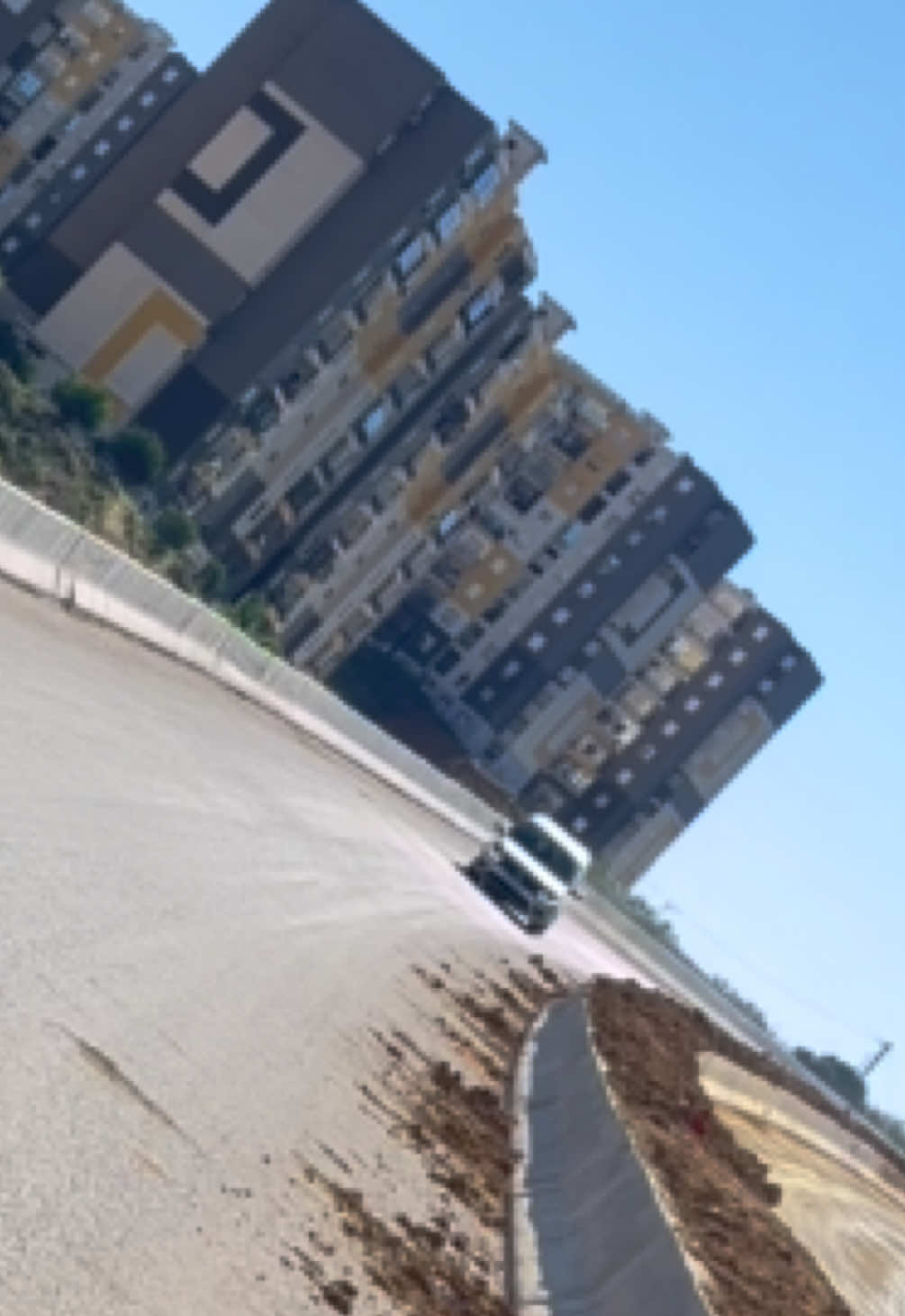 @M-Rez