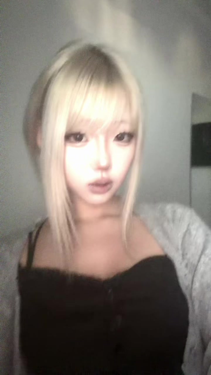 @艾妮可