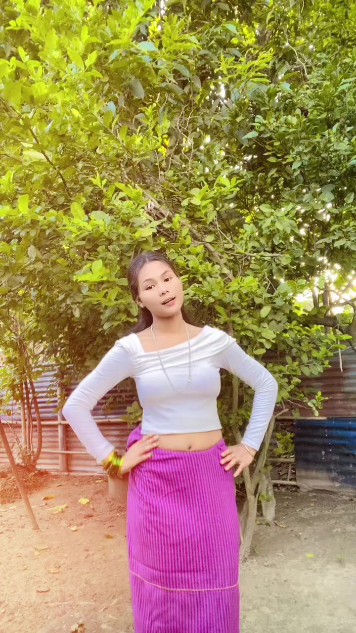 @🦚