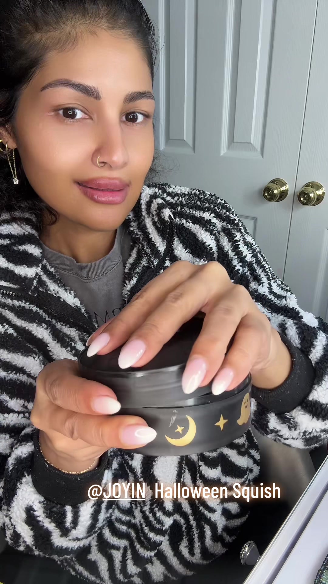 @MakeupLaveena