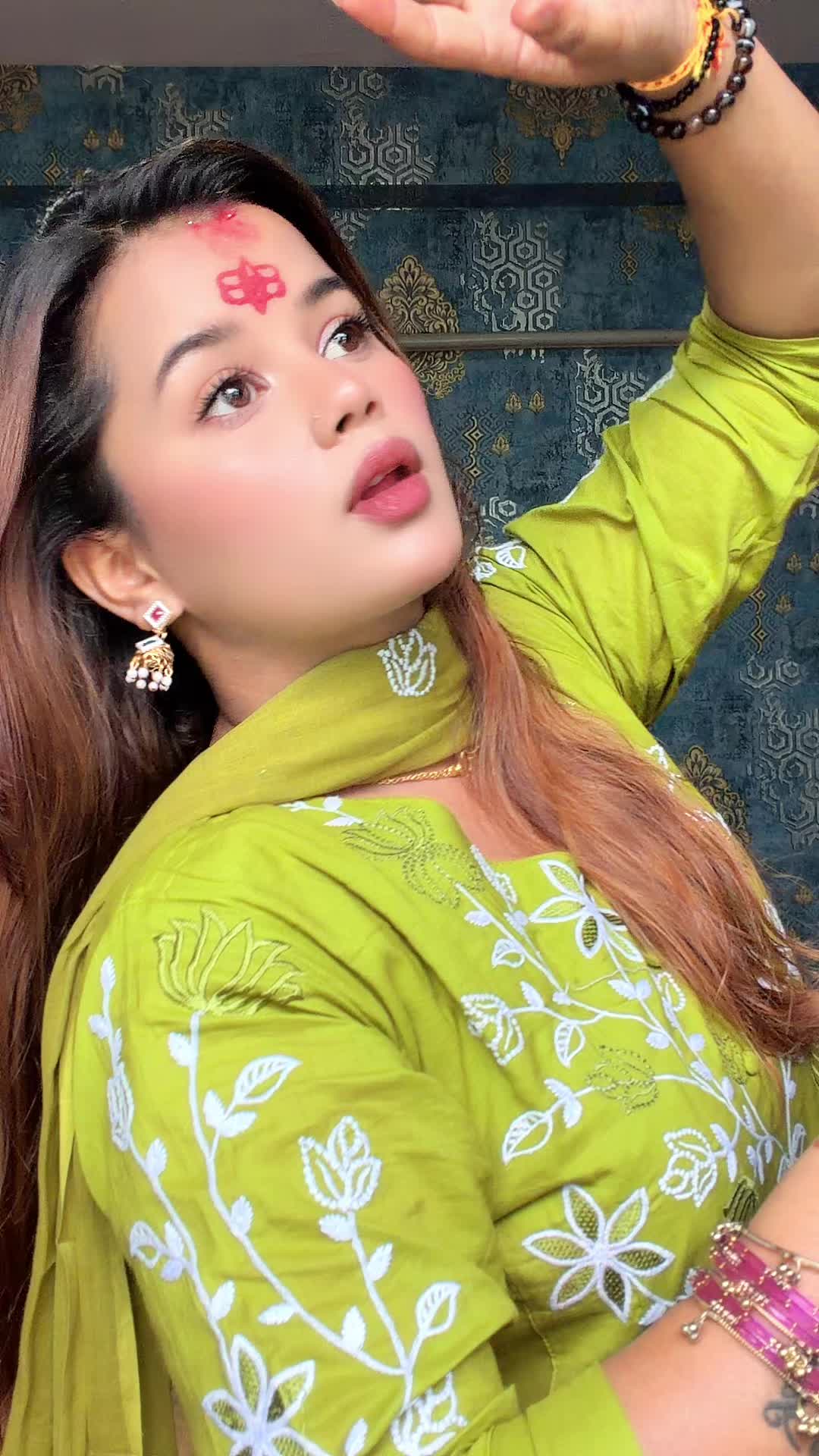 @🍀AKUNJA🍀🧿