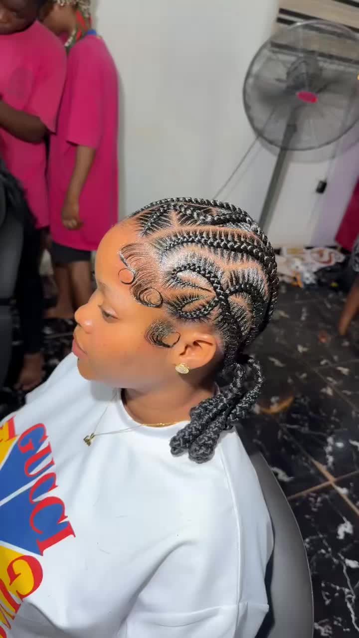 @Ebony hair world