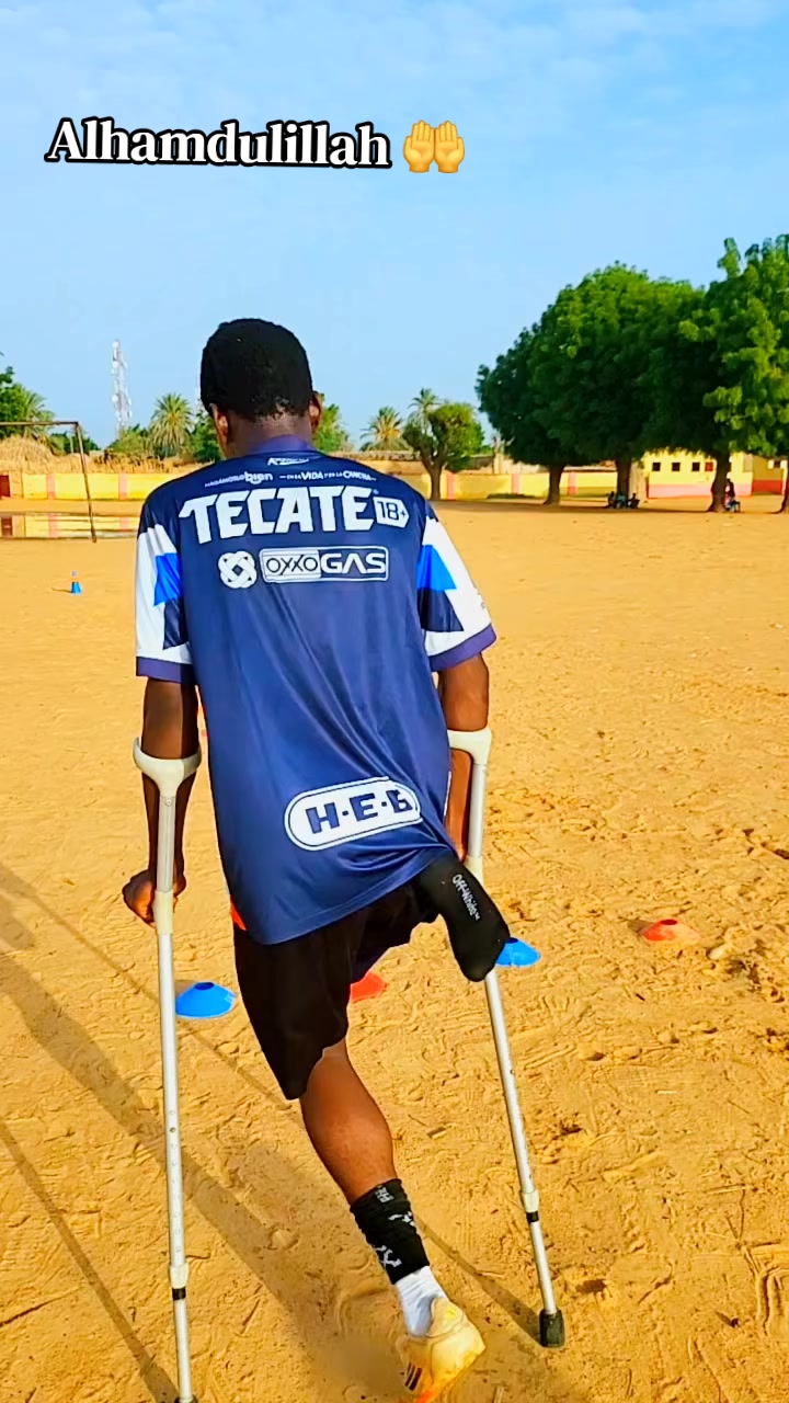@Najeeb one Leg ⚽