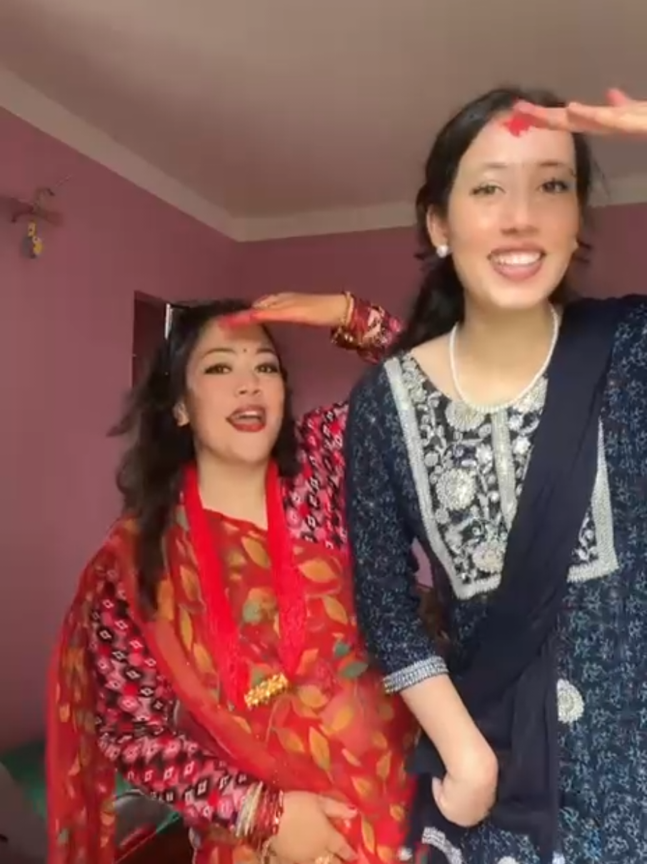 @🦚