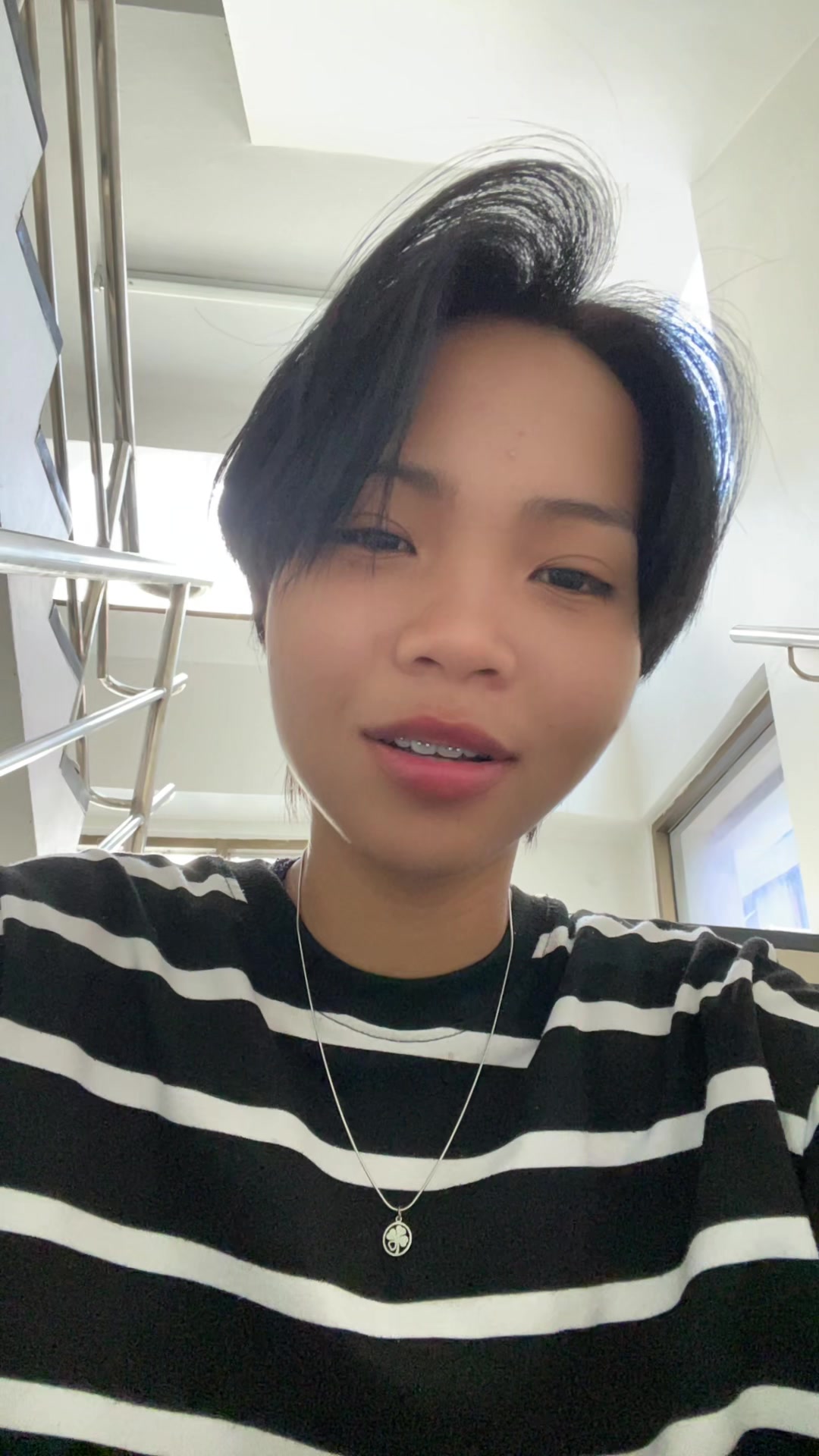 @นินิว