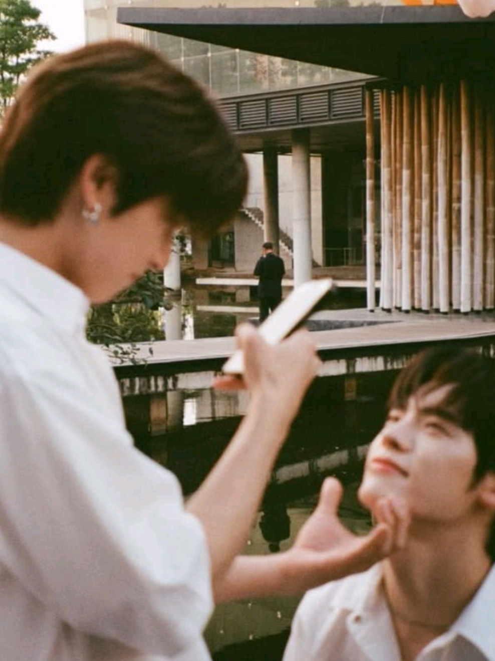 @. Sky .