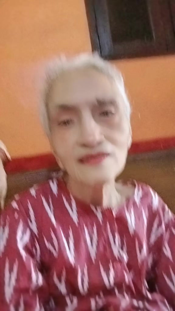 @Tara Lacoul
