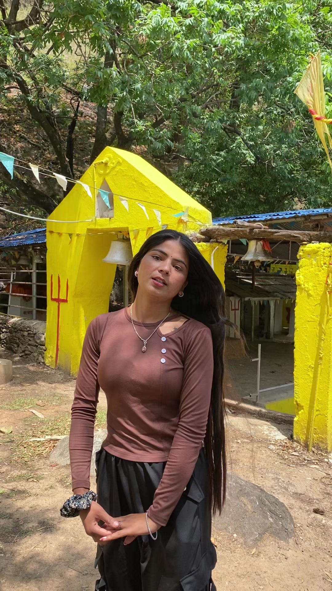 @Nisha bohara 👑