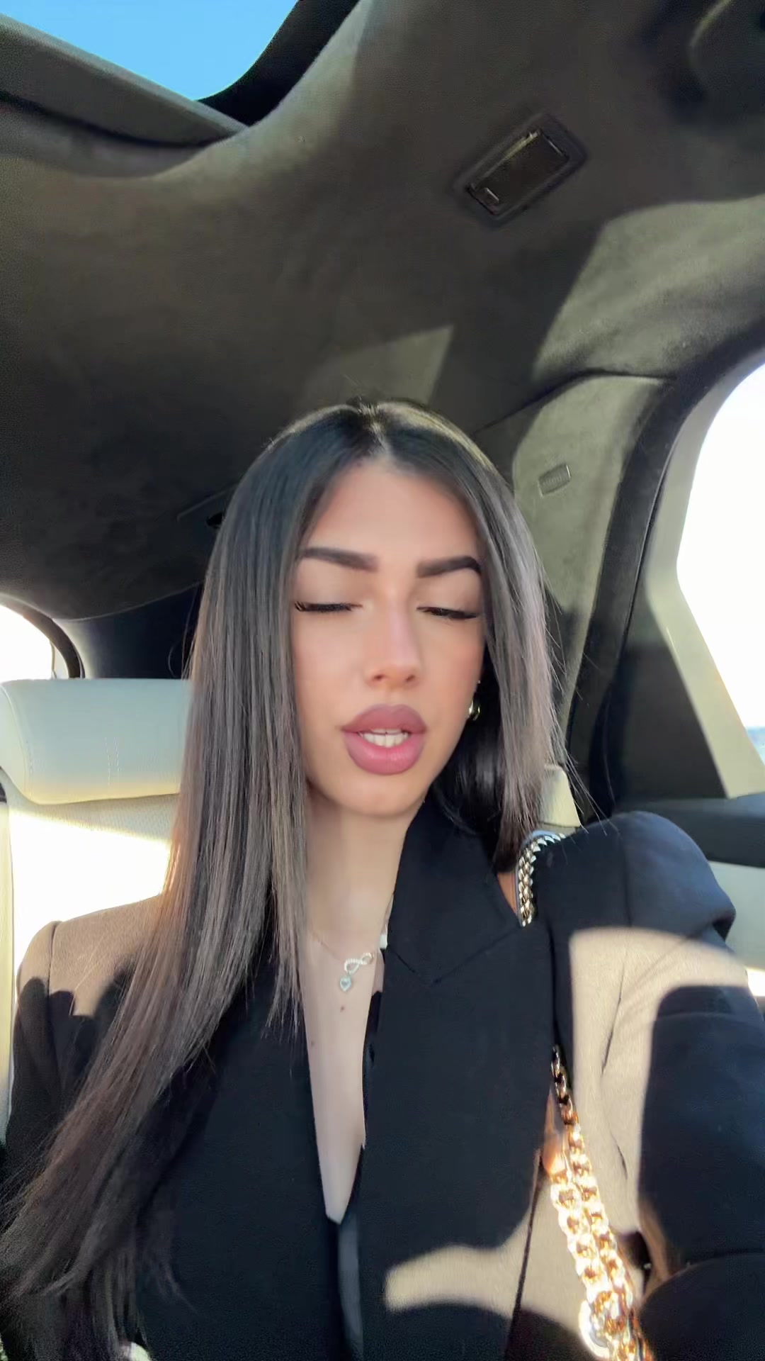 @𝐧