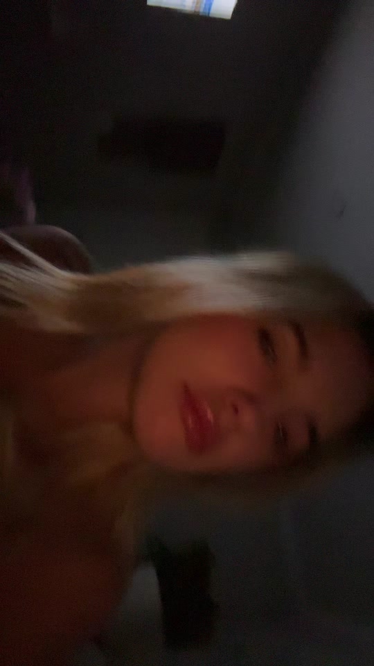 @Erinfeckshin