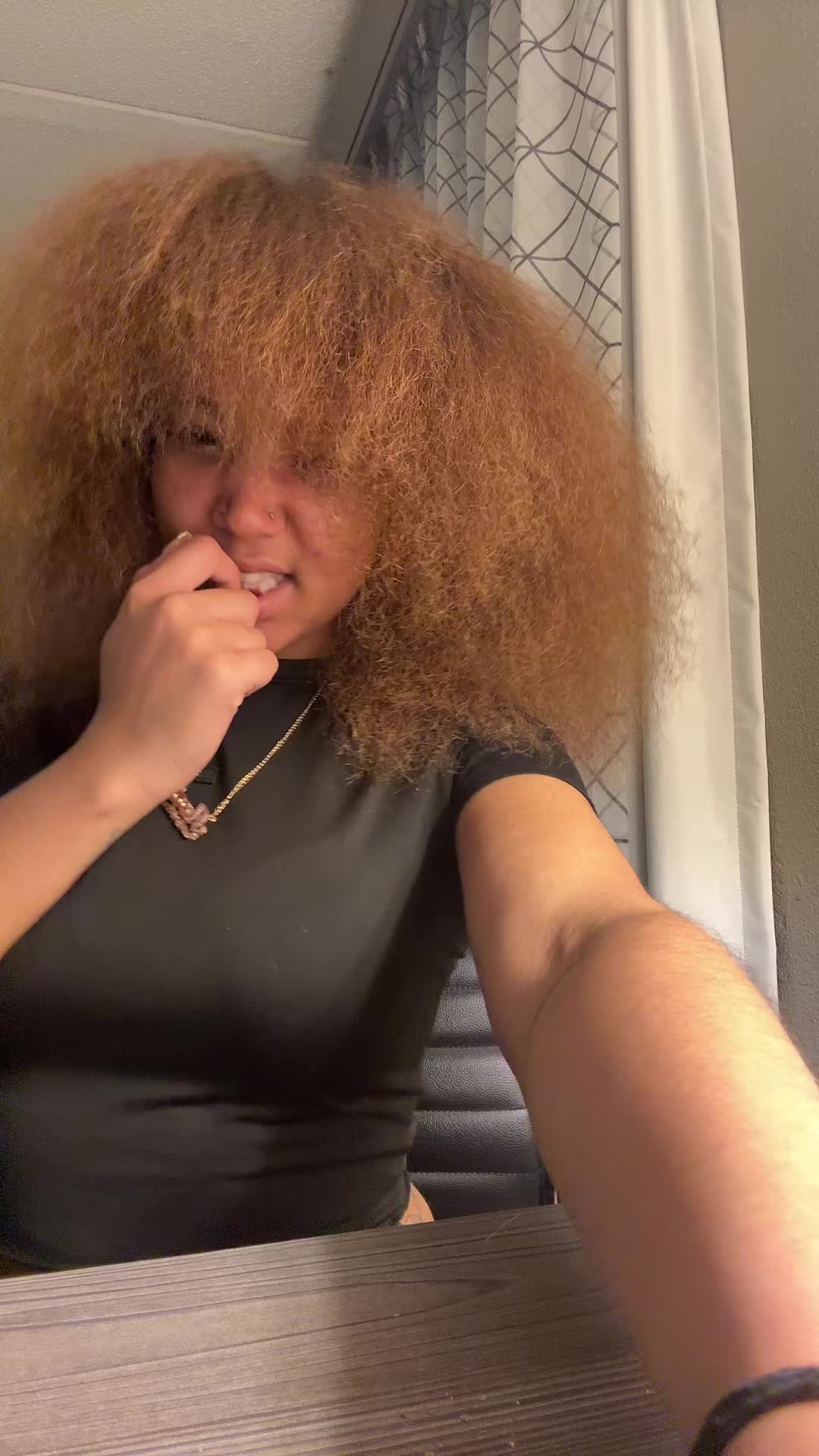 @Ava