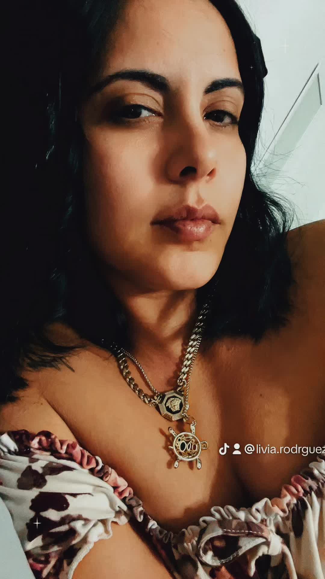 @LiviaR💜👑