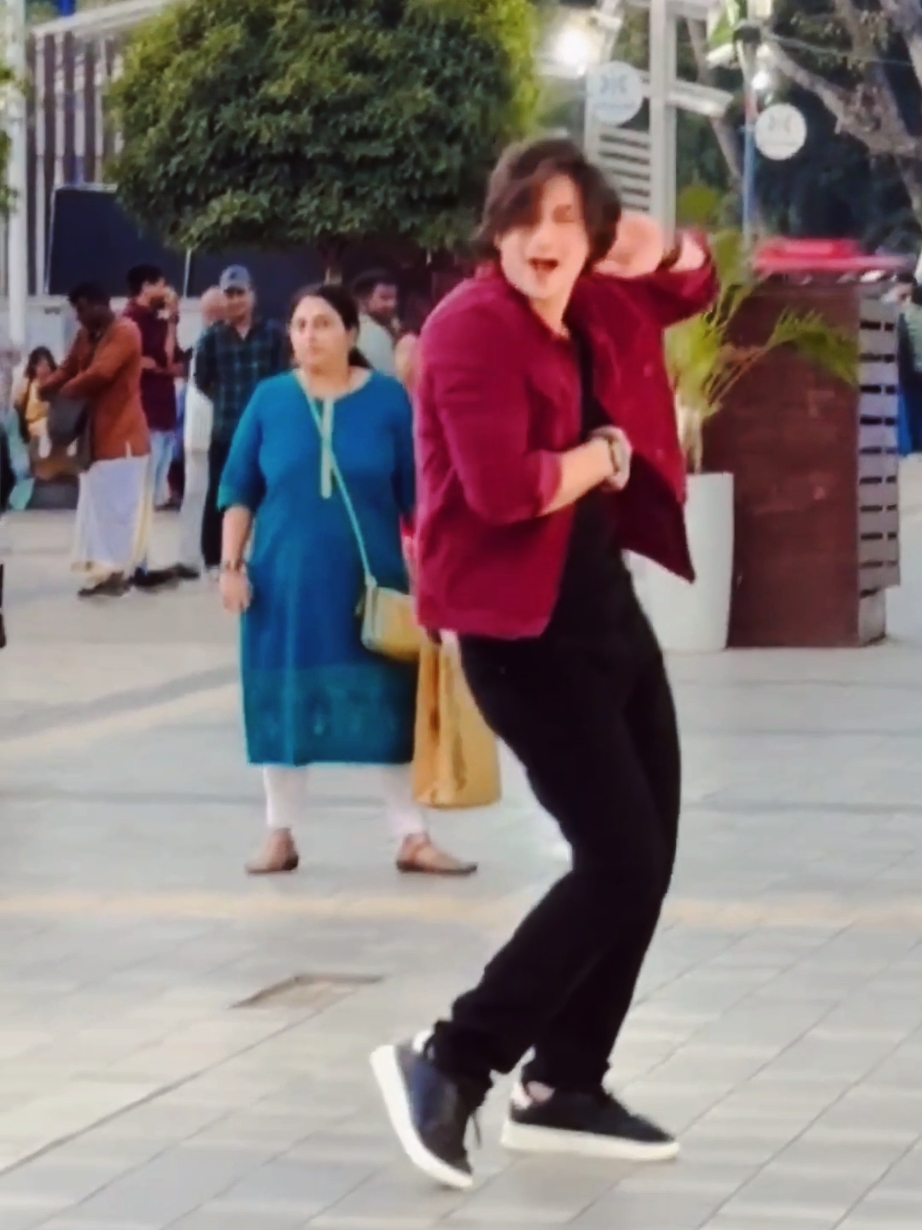 @Dance Lovers
