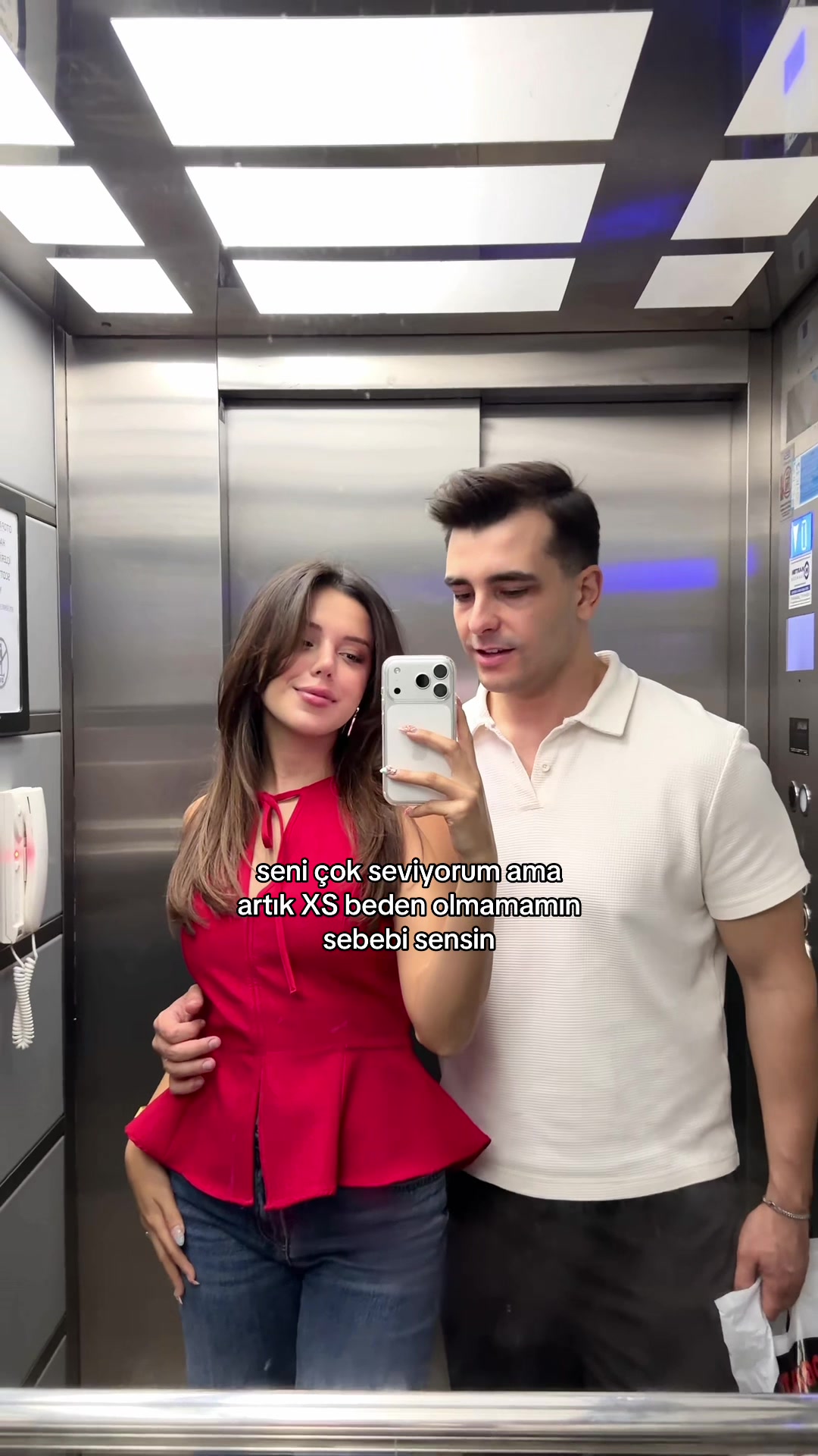 @Mısra 🎀🪞🦌🎐💮