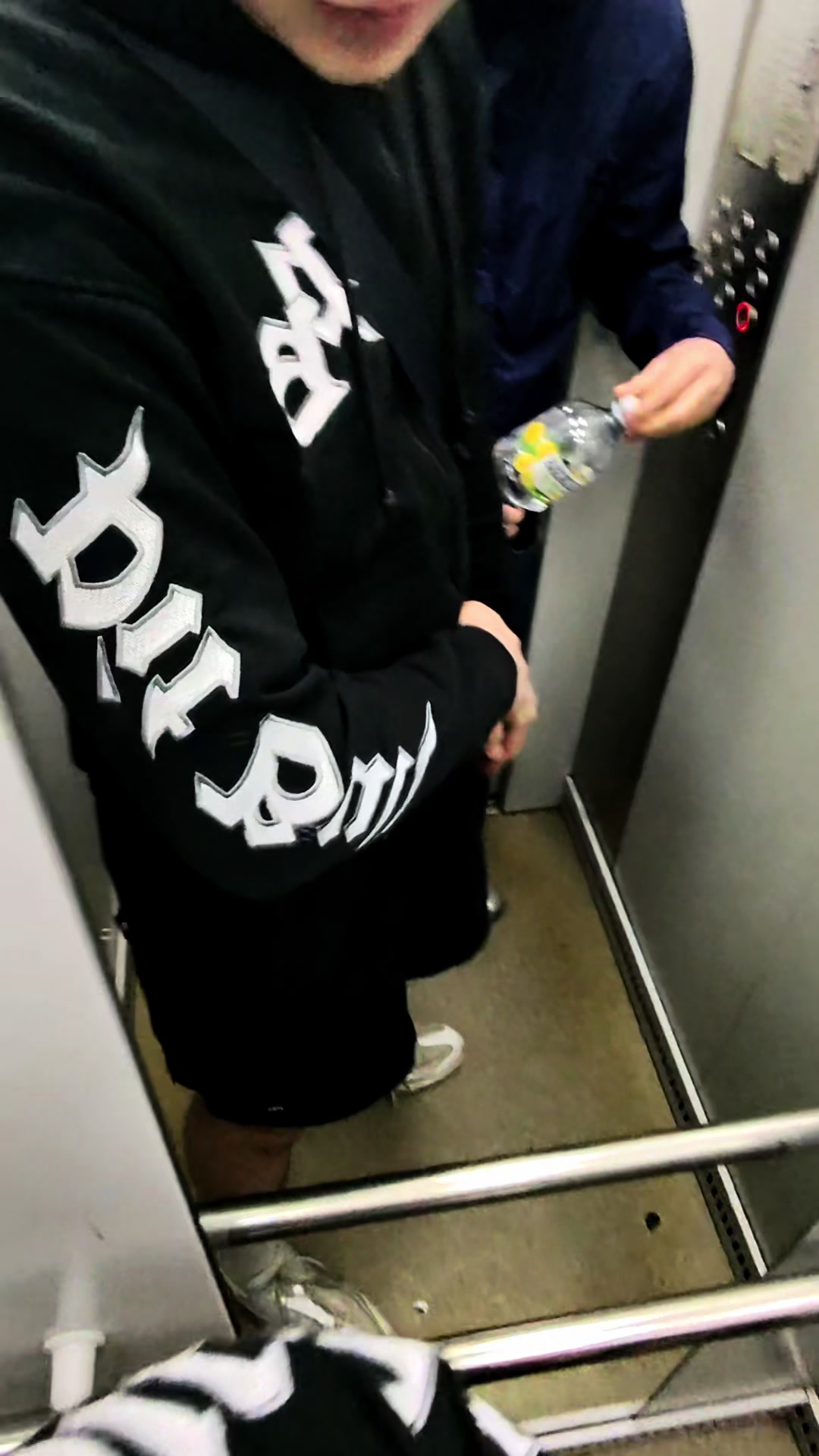 @HOOLSTORE