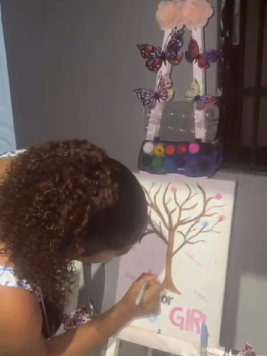 @Elizabeth Valdez 🇩🇴👑