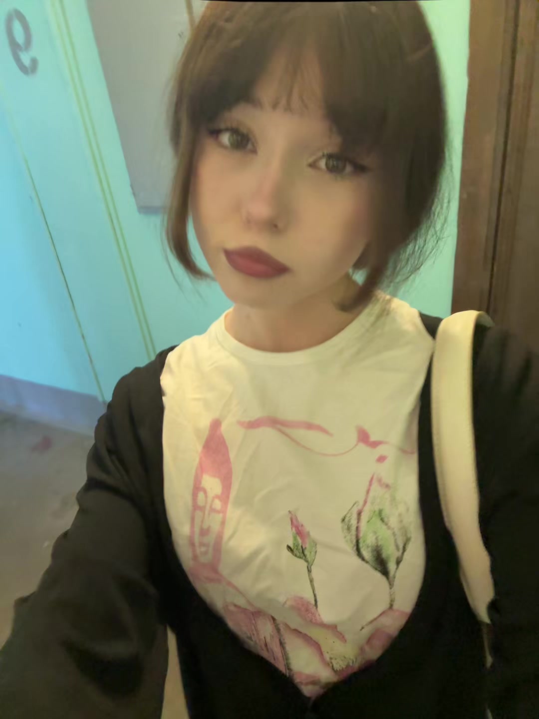 @👅