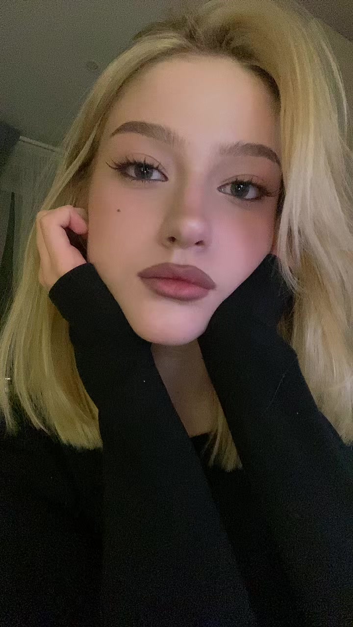 @машка