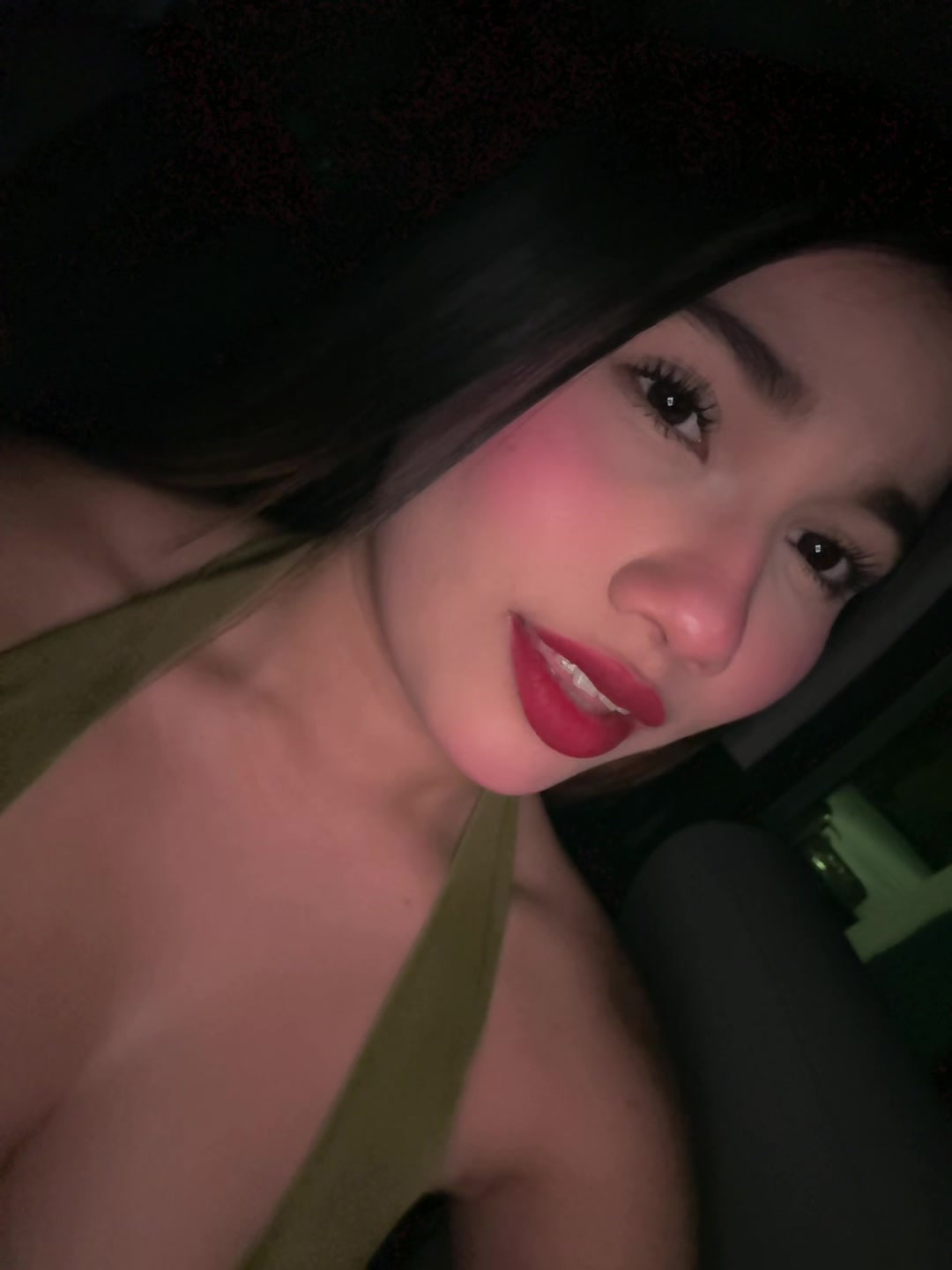 @sherlyn_cf