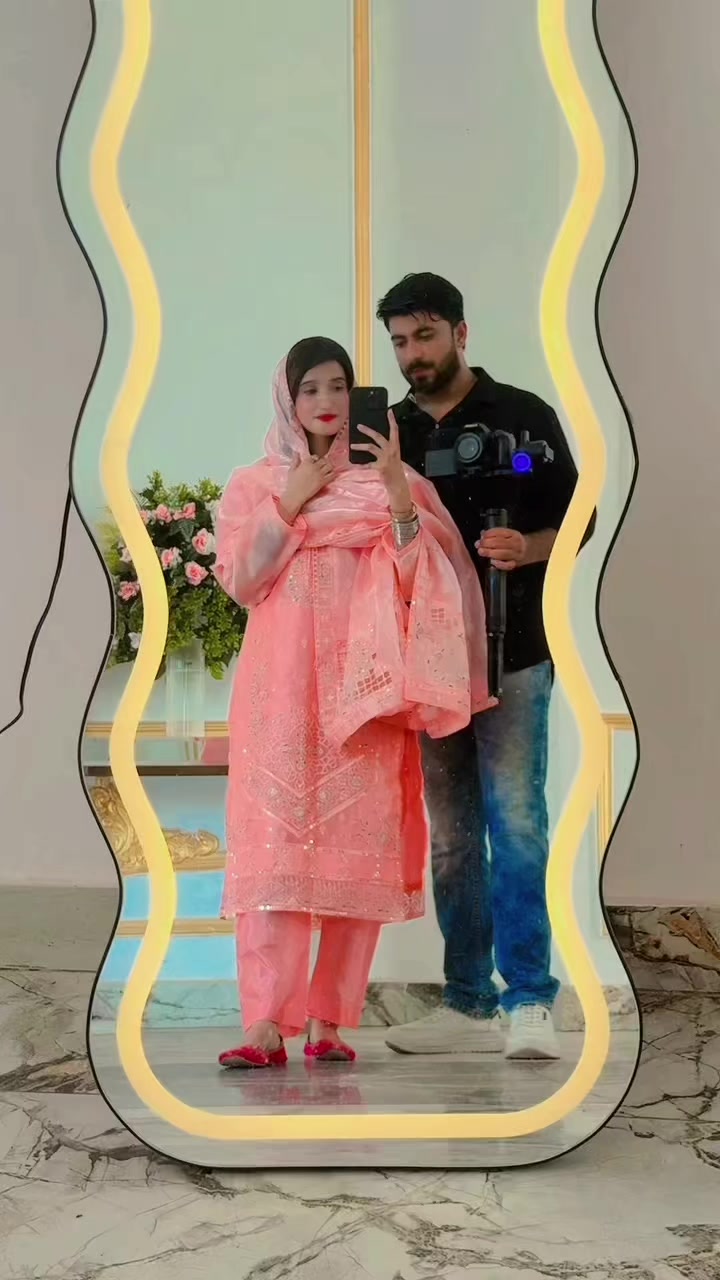 @👑عزیر~Pathan🤍🌼