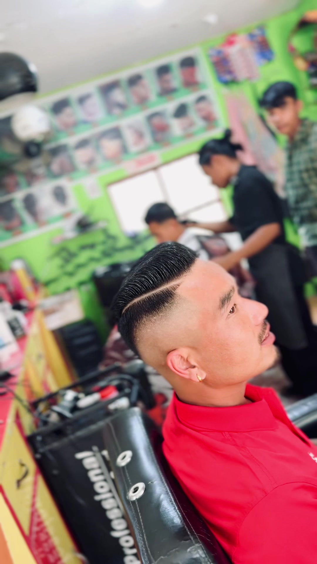 @gwaltar shyam vai hair cutting