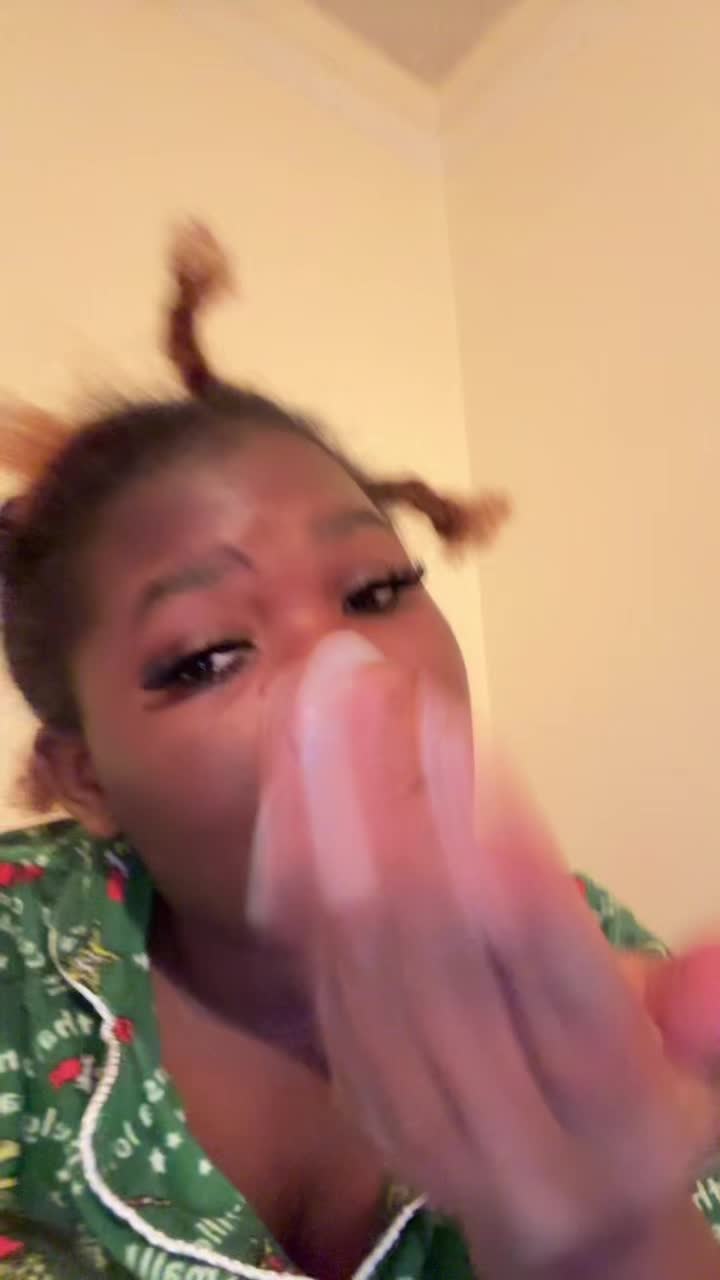 @vavaa