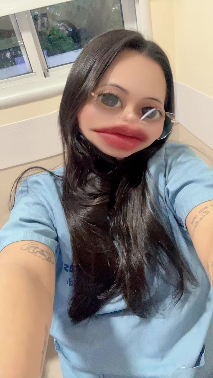 @Bibi29