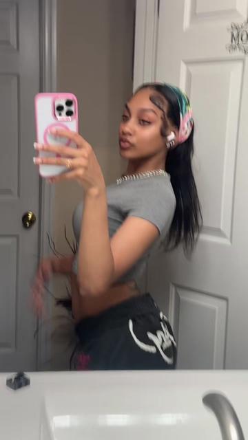 @Tinyy🦋🥀