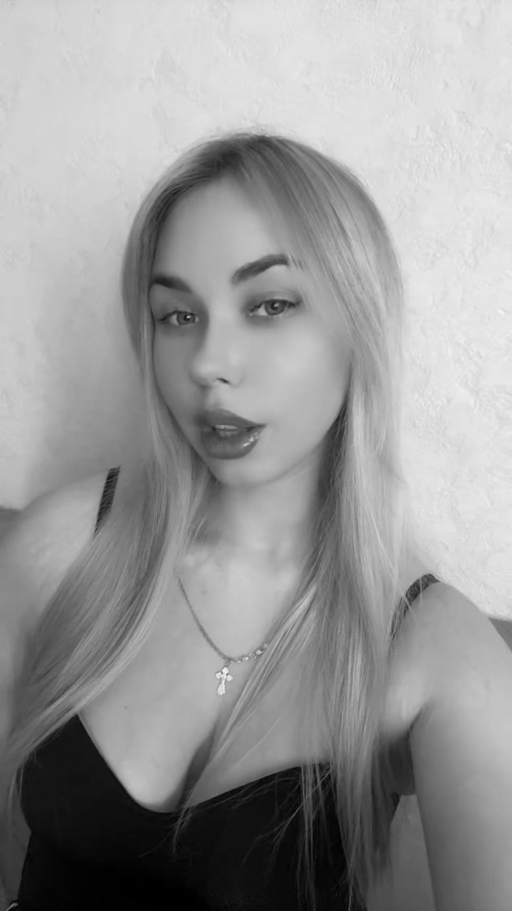 @𝓔𝓚🌘