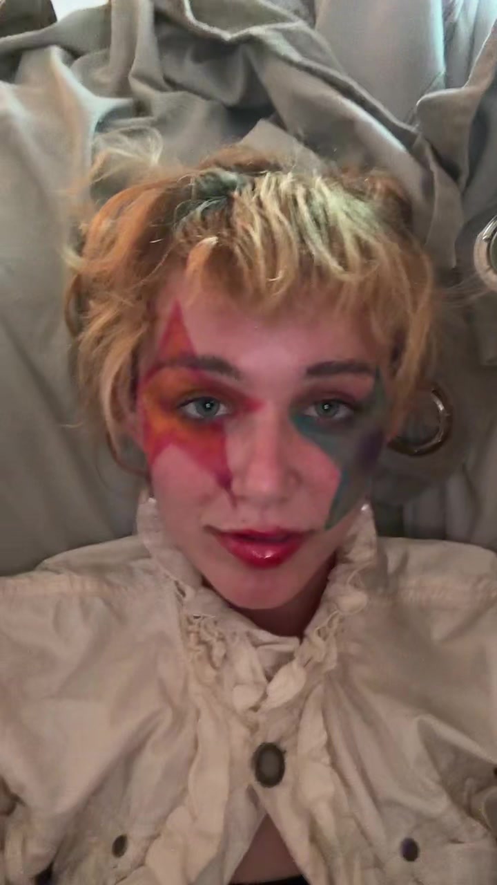@EllaTheAngel